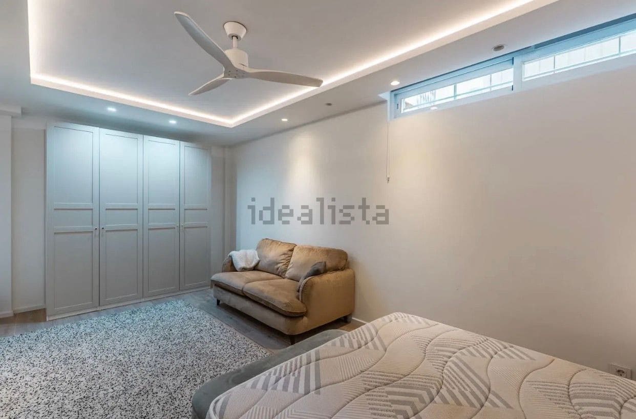 4 soveværelse Byhus til leje i Puerto Banus med swimmingpool garage - € 4.000 (Ref: 9633687)