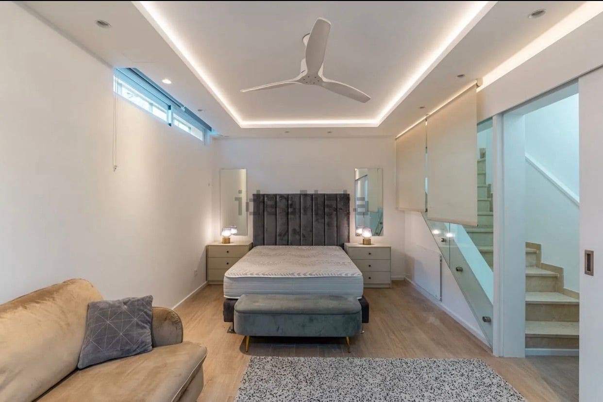 4 soveværelse Byhus til leje i Puerto Banus med swimmingpool garage - € 4.000 (Ref: 9633687)