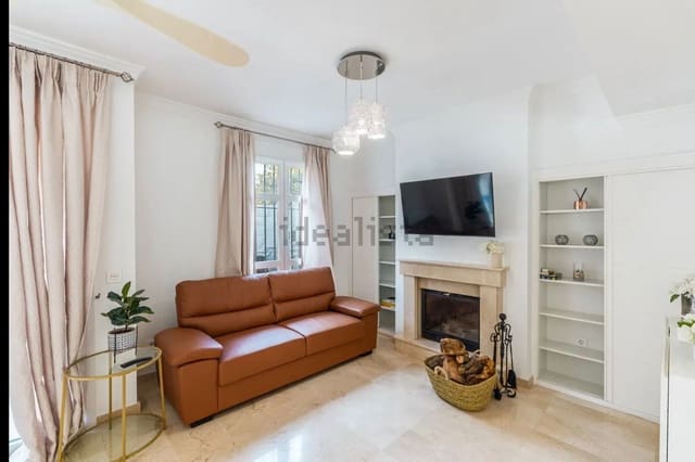 4 soveværelse Byhus til leje i Puerto Banus, Marbella med swimmingpool garage - € 4.000 (Ref: 9633687)