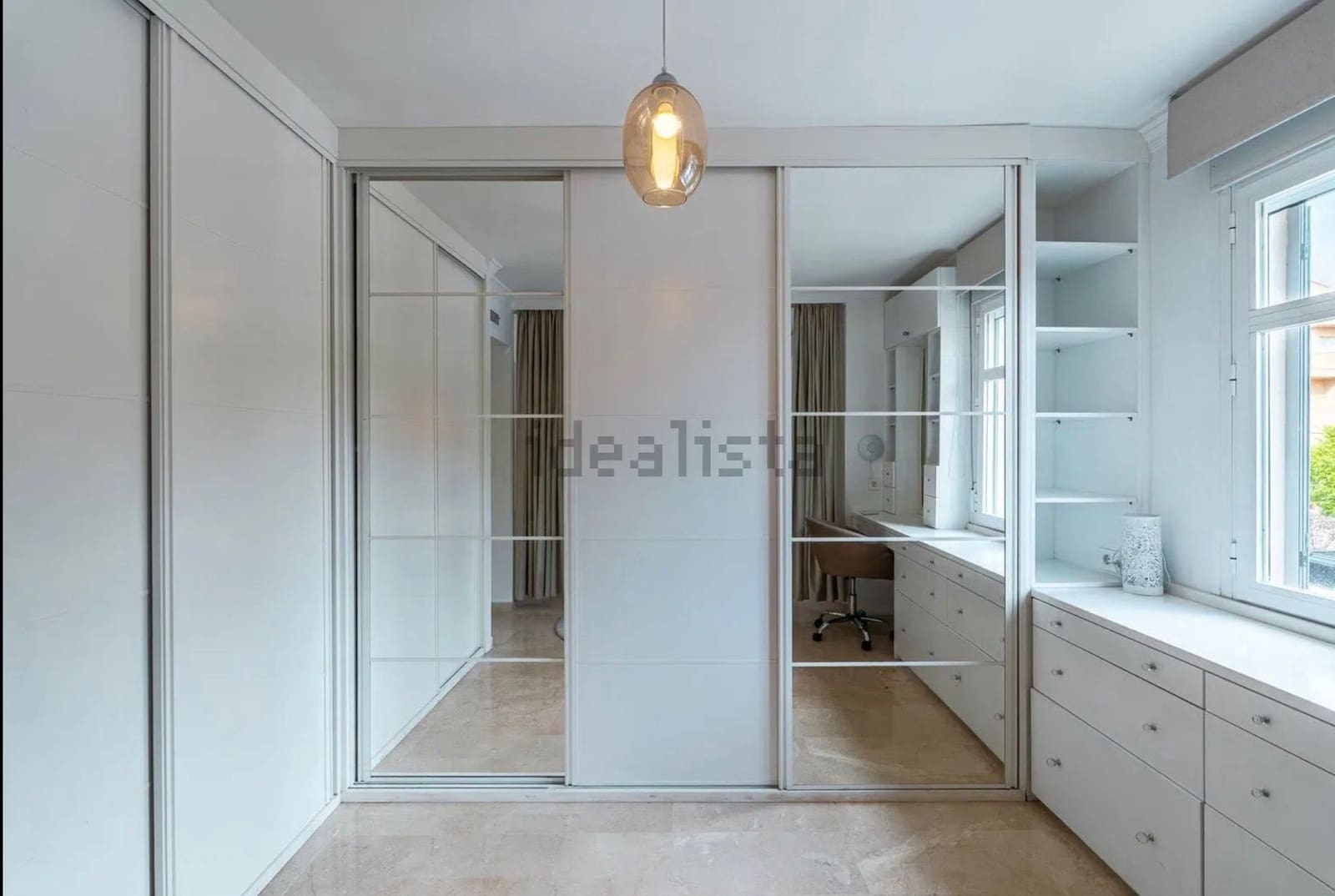 4 soveværelse Byhus til leje i Puerto Banus med swimmingpool garage - € 4.000 (Ref: 9633687)