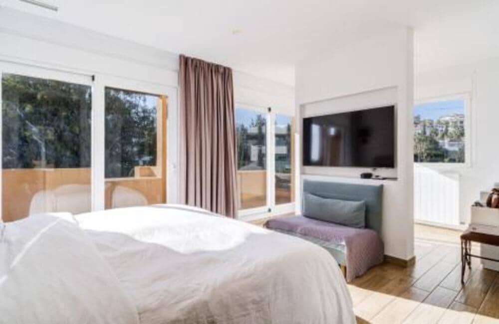 4 sypialnia Dom do wynajęcia w Marbella z basenem garażem - 8 000 € (Ref: 9636229)