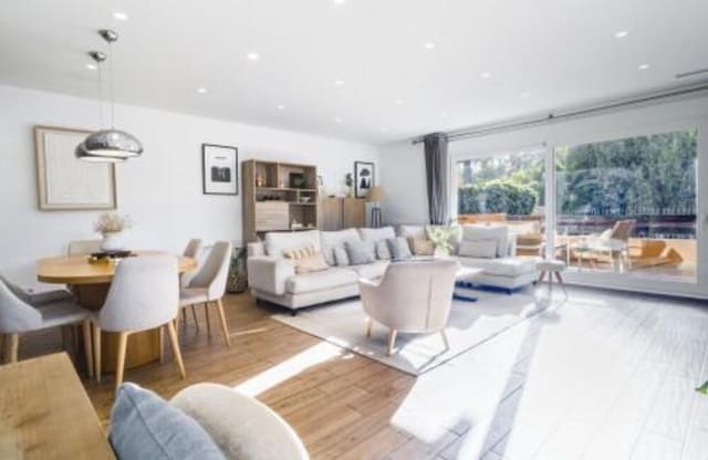 4 sypialnia Dom do wynajęcia w Lomas De Marbella, Marbella z basenem garażem - 8 000 € (Ref: 9636229)