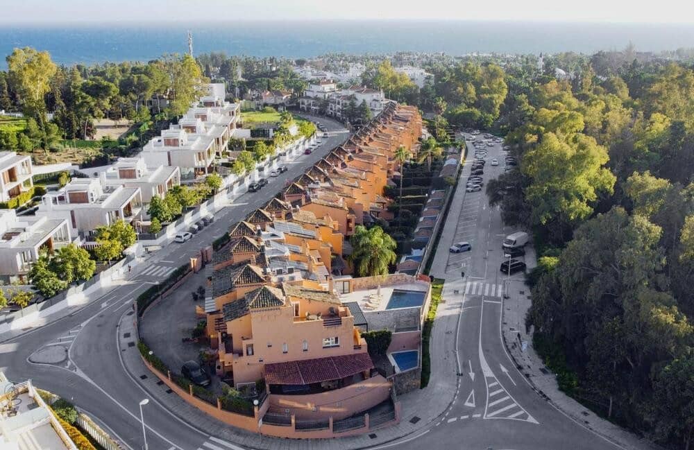 4 sypialnia Dom do wynajęcia w Marbella z basenem garażem - 8 000 € (Ref: 9636229)