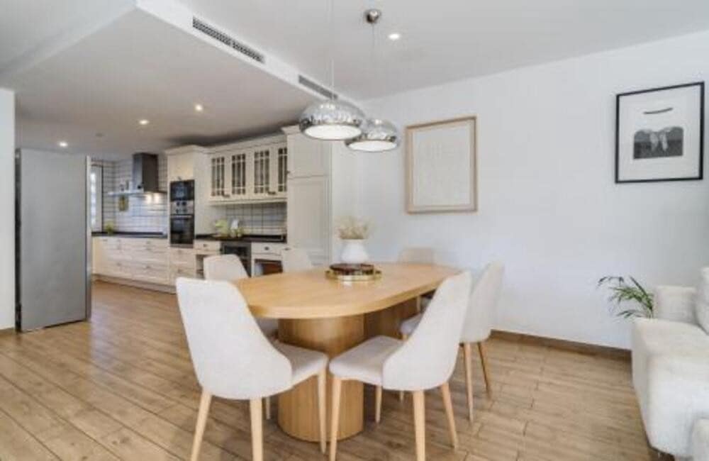 4 makuuhuone Omakotitalo vuokrattavana paikassa Marbella mukana uima-altaan 
autotalli - 8 000 € (Ref: 9636229)