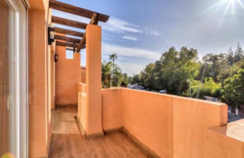 4 makuuhuone Omakotitalo vuokrattavana paikassa Marbella mukana uima-altaan 
autotalli - 8 000 € (Ref: 9636229)