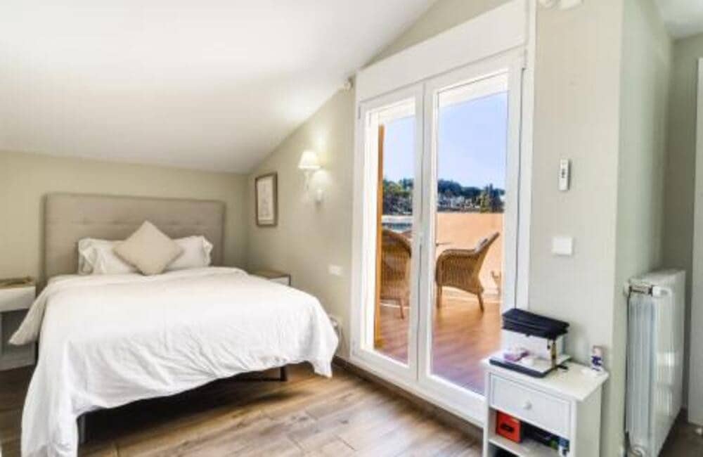 4 makuuhuone Omakotitalo vuokrattavana paikassa Marbella mukana uima-altaan 
autotalli - 8 000 € (Ref: 9636229)