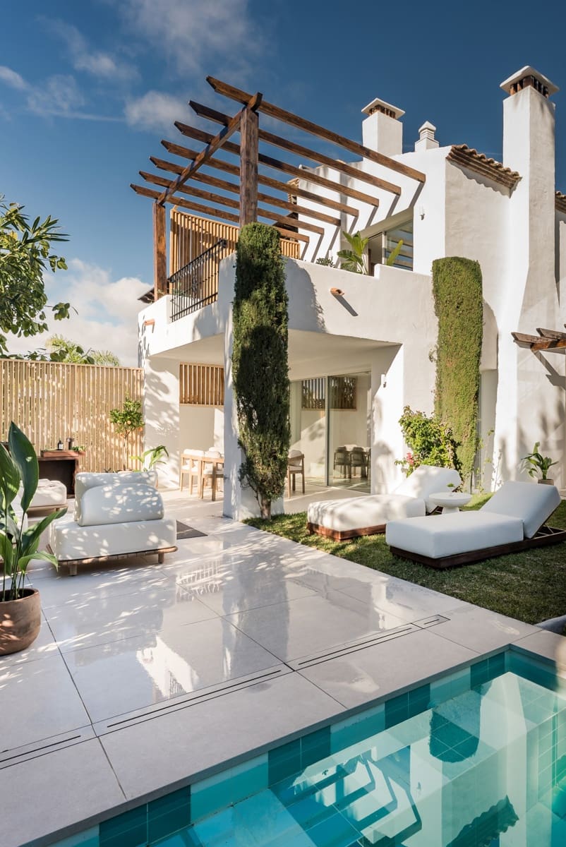 4 soveværelse Semi-Rækkehus til salg i Marbella med swimmingpool garage - € 2.595.000 (Ref: 9636231)