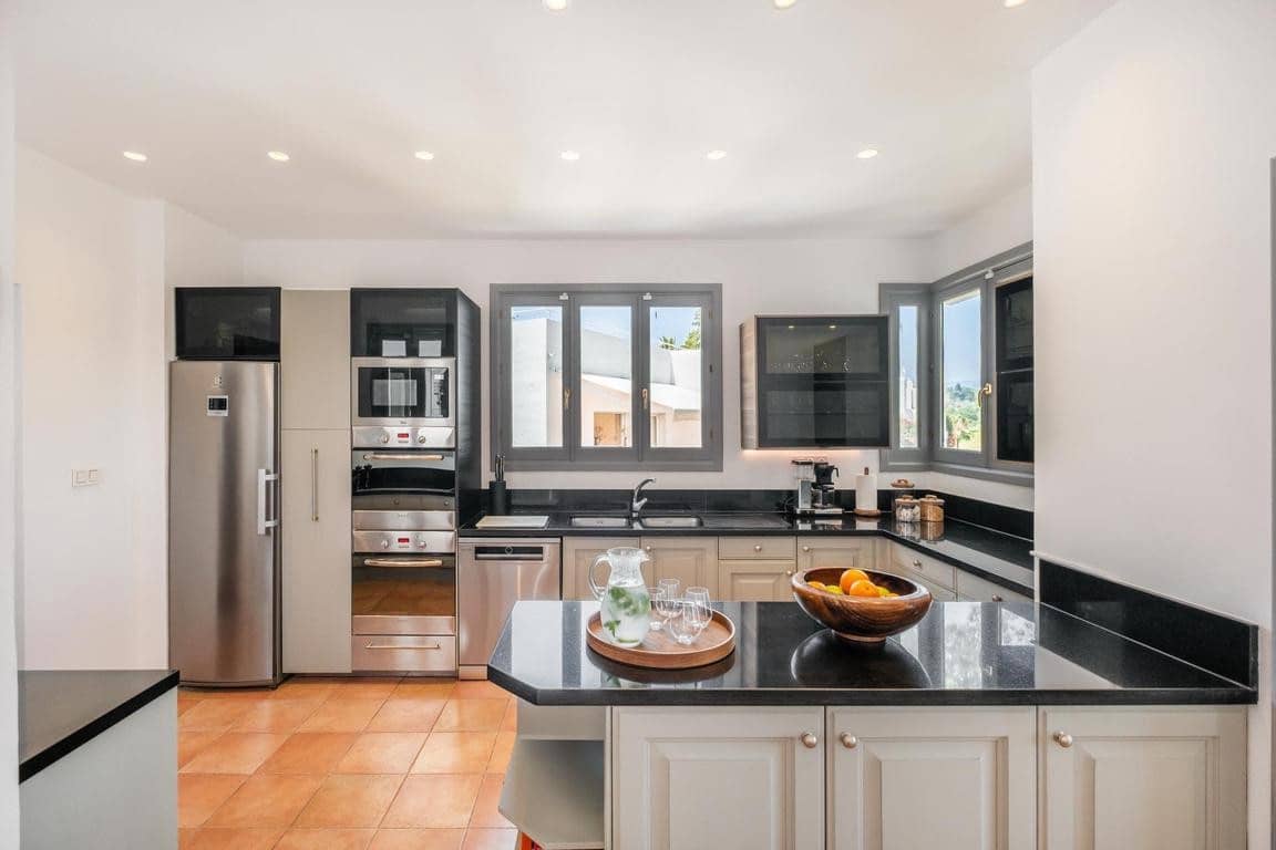 7 camera da letto Villa da affittare in Nueva Andalucia con piscina garage - 20.000 € (Rif: 9636232)