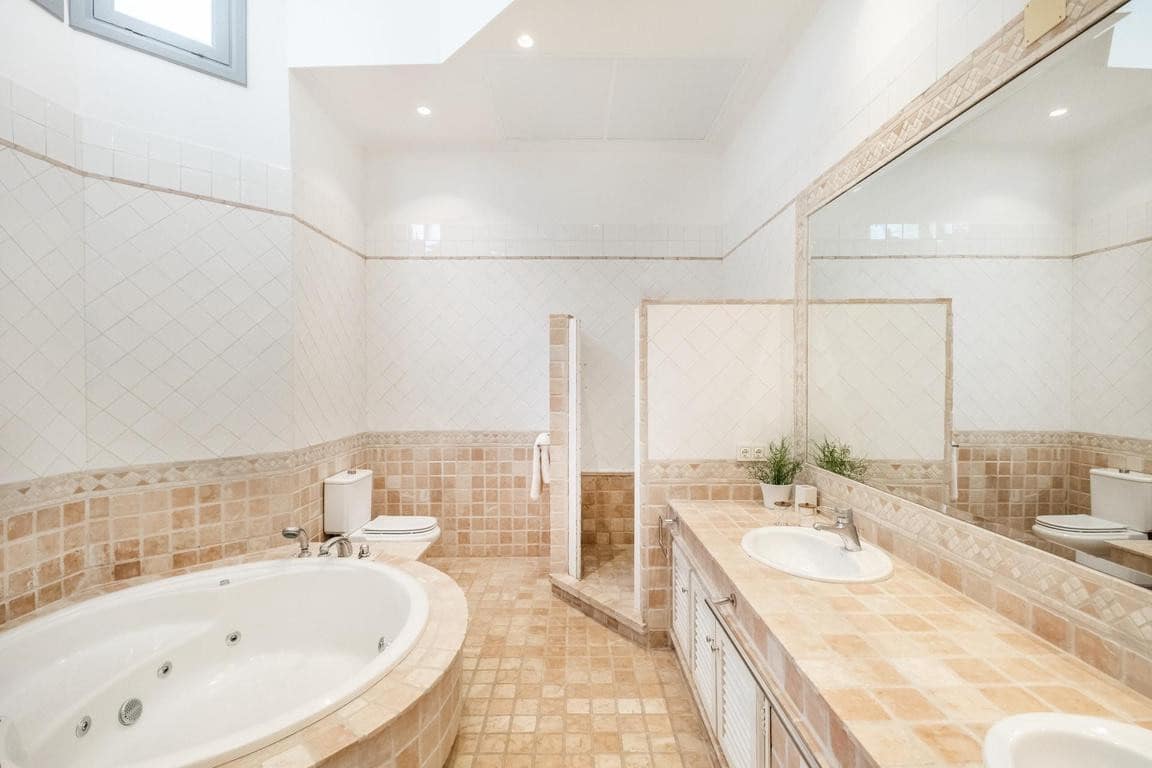 7 camera da letto Villa da affittare in Nueva Andalucia con piscina garage - 20.000 € (Rif: 9636232)