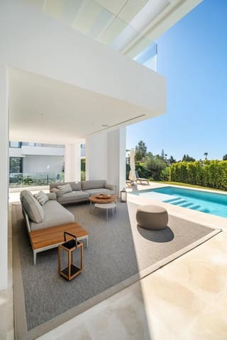 6 bedroom Villa for rent in Sotoserena, Estepona with pool garage - € 18,000 (Ref: 9636233)