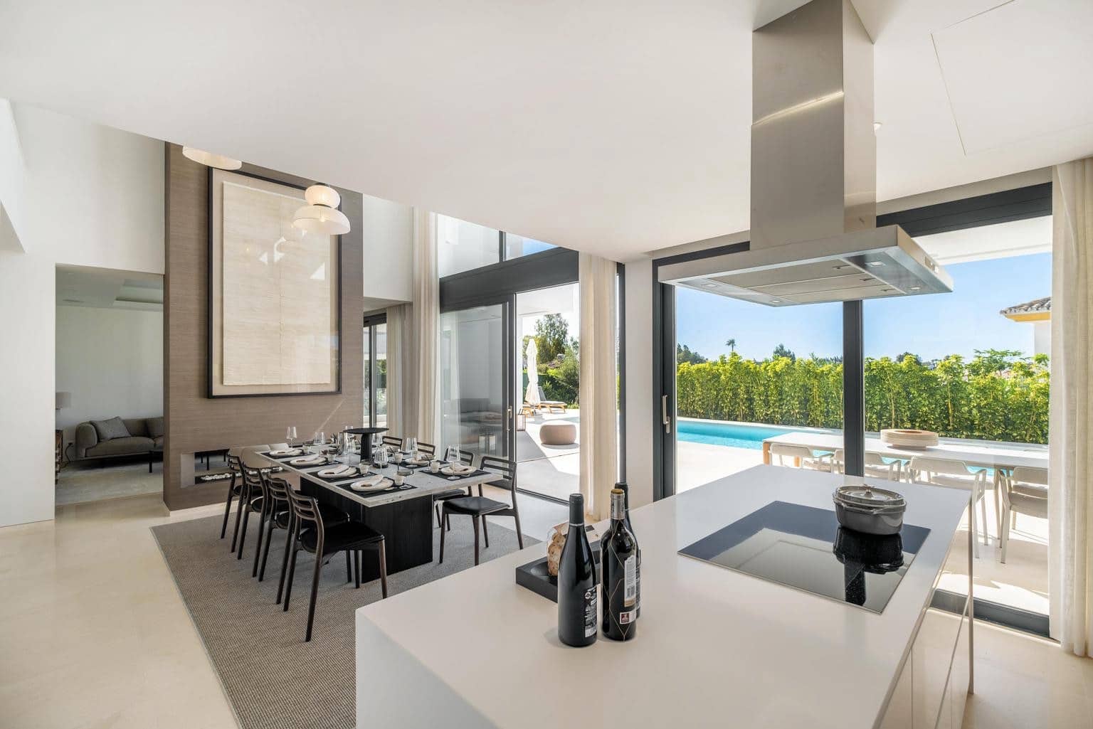 6 bedroom Villa for rent in Estepona with pool garage - € 18,000 (Ref: 9636233)