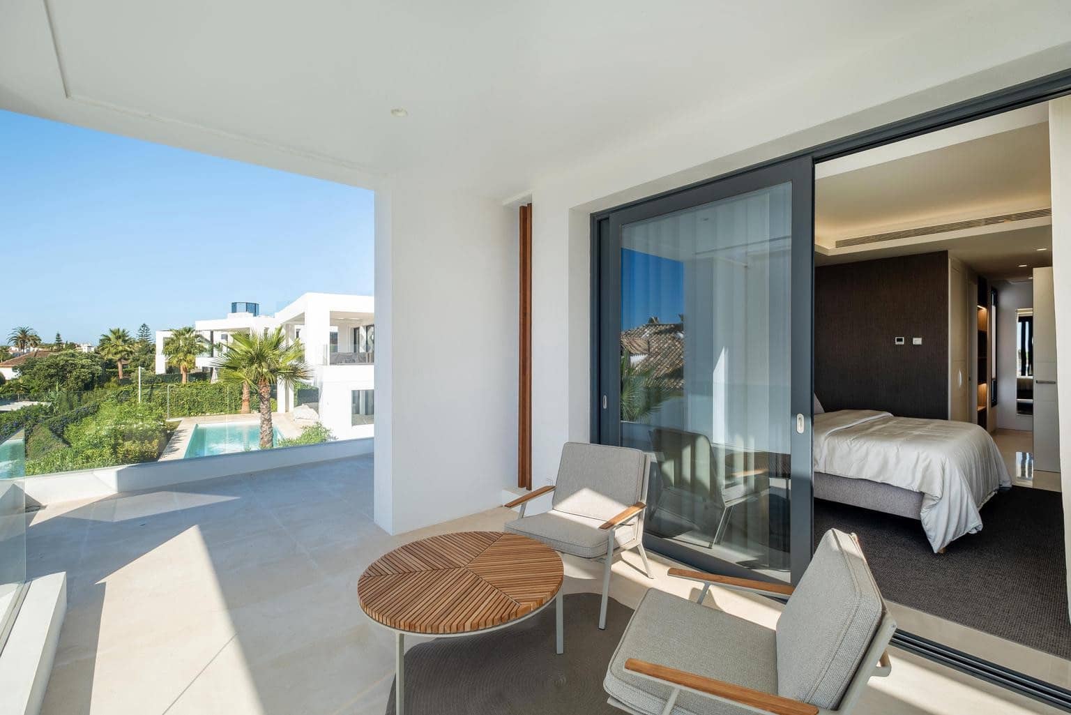 6 bedroom Villa for rent in Estepona with pool garage - € 18,000 (Ref: 9636233)