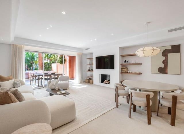 4 makuuhuone Paritalo vuokrattavana paikassa Lomas De Marbella, Marbella mukana uima-altaan 
autotalli - 15 000 € (Ref: 9643635)