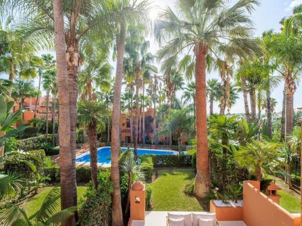 4 quarto Moradia Geminada para arrendar em Marbella com piscina garagem - 15 000 € (Ref: 9643635)