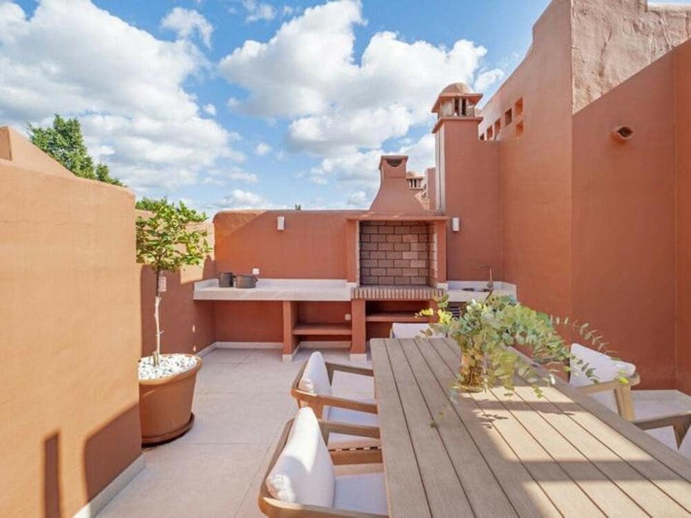 4 quarto Moradia Geminada para arrendar em Marbella com piscina garagem - 15 000 € (Ref: 9643635)