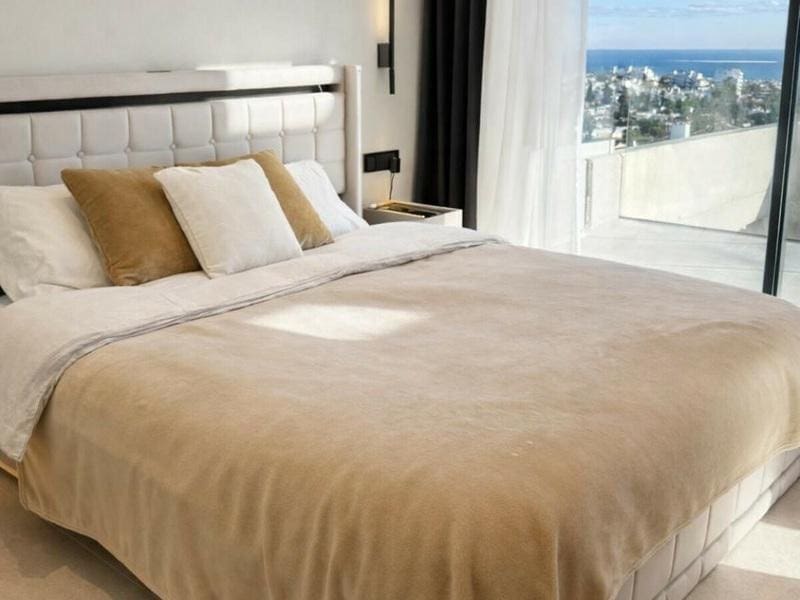 4 chambre Villa/Maison à vendre à Nueva Andalucia avec piscine garage - 3 450 000 € (Ref: 9643637)