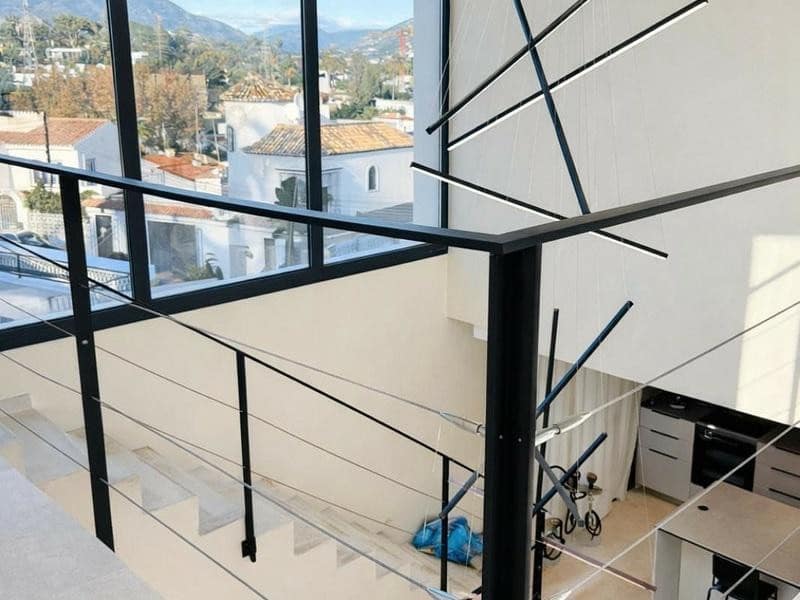 Villa/Maison de 4 chambres à louer à Nueva Andalucia avec piscine garage - 12 000 € (Ref: 9643638)