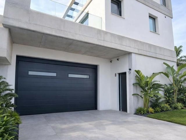 Villa/Maison de 4 chambres à louer à Los Naranjos, Marbella avec piscine garage - 12 000 € (Ref: 9643638)