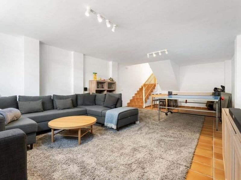 4 camera da letto Casa da affittare in Riviera del Sol con piscina garage - 3.500 € (Rif: 9646737)