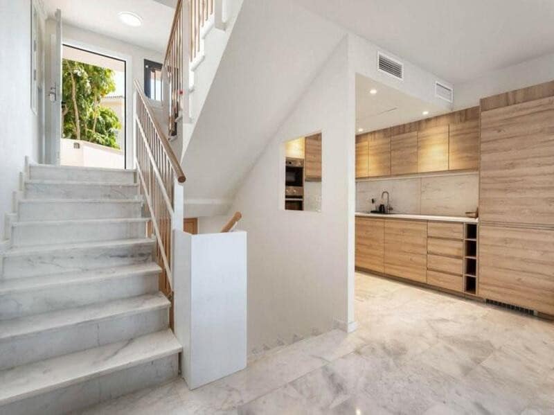 4 camera da letto Casa da affittare in Riviera del Sol con piscina garage - 3.500 € (Rif: 9646737)