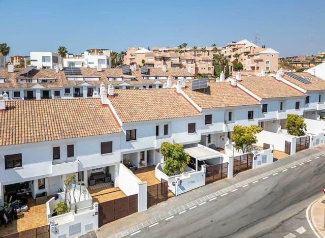 4 sypialnia Dom do wynajęcia w Riviera del Sol, Mijas z basenem garażem - 3 500 € (Ref: 9646737)
