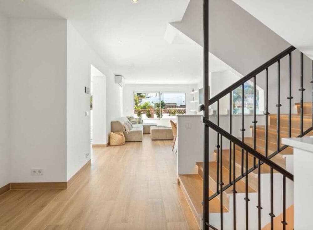 4 chambre Maison de Ville à vendre à Los Angeles avec garage - 1 155 000 € (Ref: 9646738)