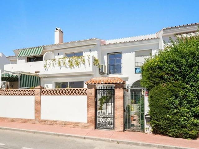 4 bedroom Townhouse for sale in Los Angeles, Marbella with garage - € 1,120,000 (Ref: 9646738)