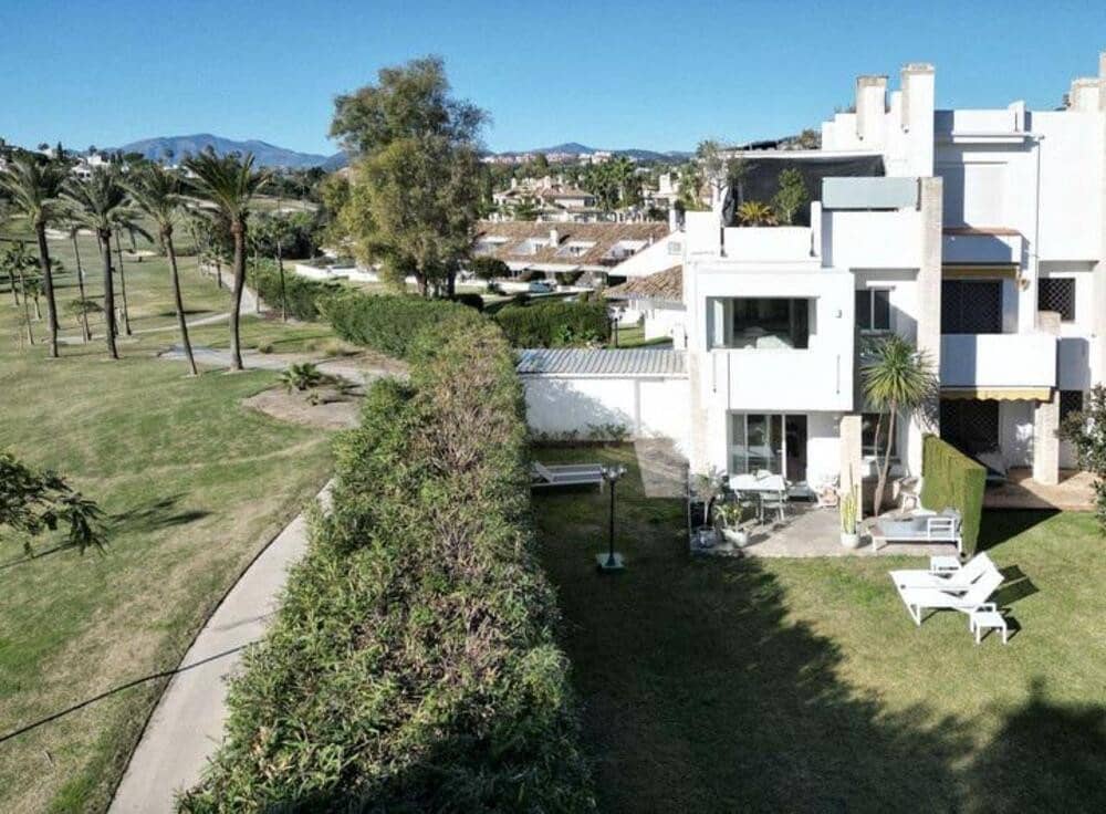 3 chambre Maison de Ville à vendre à Marbella avec piscine garage - 799 000 € (Ref: 9646739)