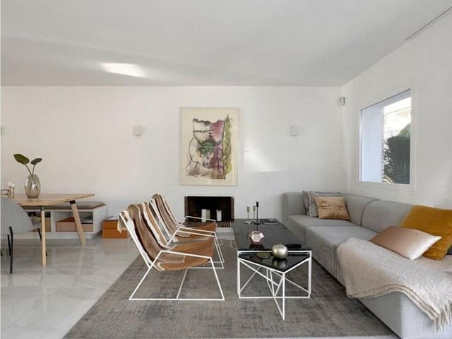3 soverom Hus til salgs i Los Naranjos, Marbella med svømmebasseng garasje - € 799 000 (Ref: 9646739)
