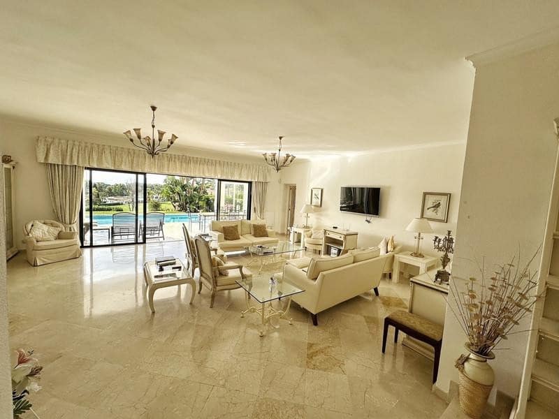 4 soveværelse Villa til salg i Benahavis med swimmingpool garage - € 2.550.000 (Ref: 9651012)