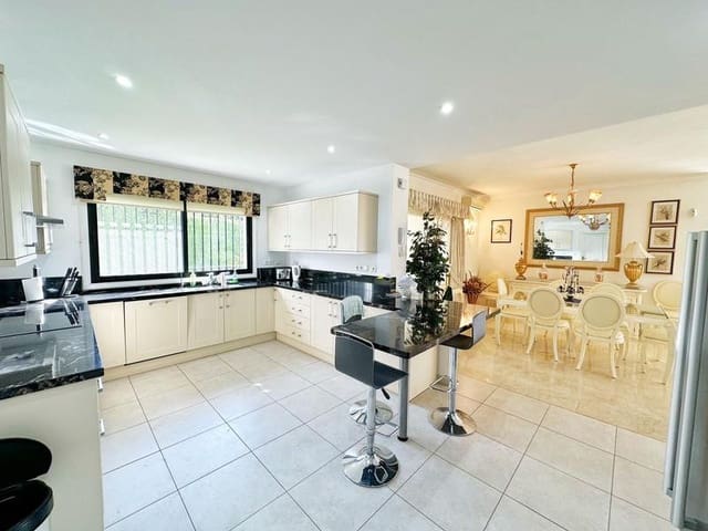 Chalet de 4 habitaciones en El Paraíso, Benahavís en alquiler con piscina garaje - 6.500 € (Ref: 9651013)