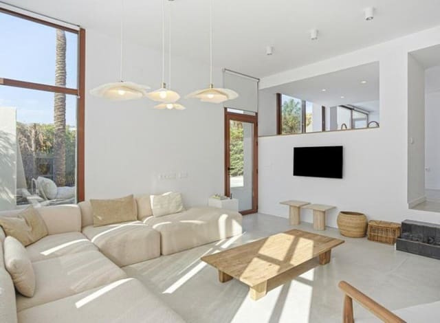 Casa de 5 habitaciones en Cancelada, Estepona en venta con piscina garaje - 849.000 € (Ref: 9651014)