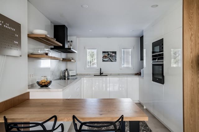 3 camera da letto Casa da affittare in Calahonda, Mijas - 5.000 € (Rif: 9651015)