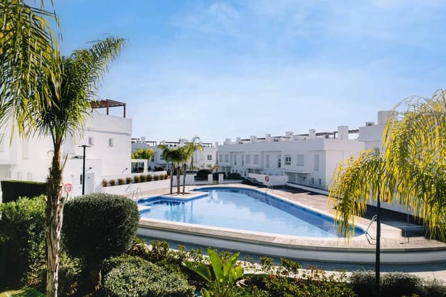 3 bedroom Townhouse for rent in Calahonda, Mijas with pool garage - € 5,000 (Ref: 9651015)