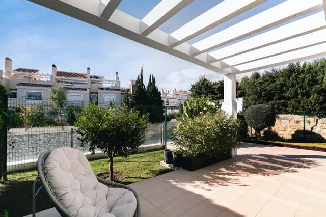 3 bedroom Townhouse for rent in Calahonda, Mijas with pool garage - € 5,000 (Ref: 9651015)