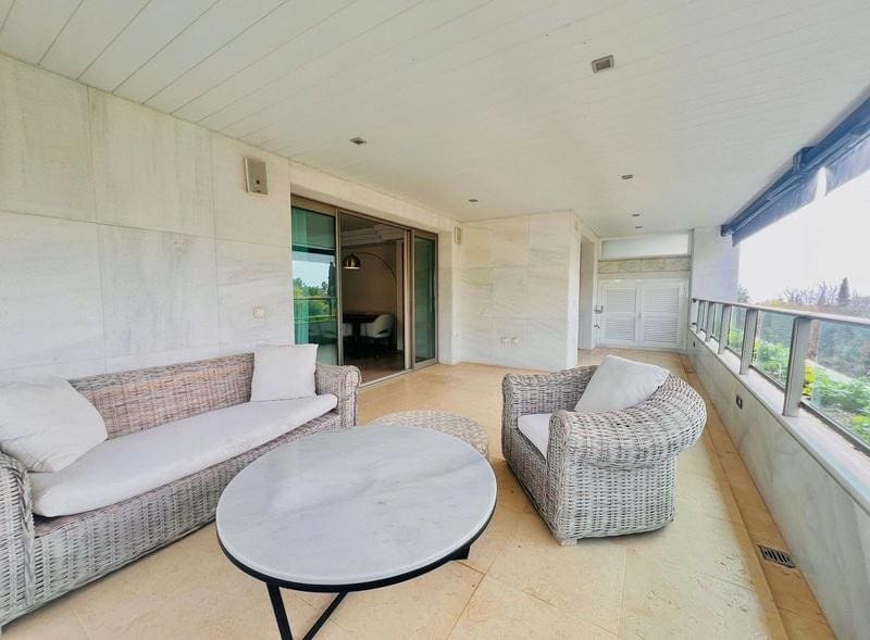 2 soveværelse Lejlighed til leje i Marbella med swimmingpool garage - € 3.000 (Ref: 9651016)