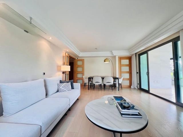 2 soveværelse Lejlighed til leje i La Carolina - Guadalpín, Marbella med swimmingpool garage - € 3.000 (Ref: 9651016)