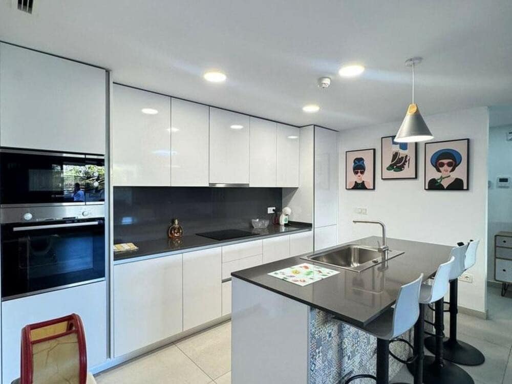 3 Zimmer Apartment zu vermieten in La Quinta mit Pool Garage - 2.800 € (Ref: 9651018)