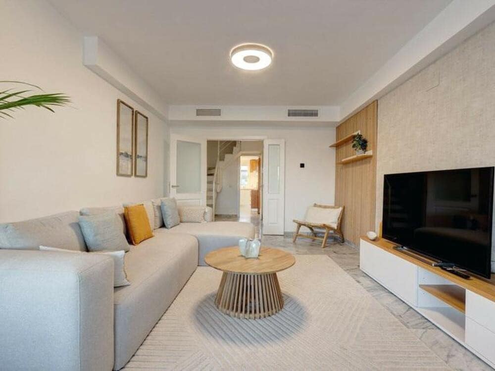 5 quarto Penthouse para venda em Marbella com piscina garagem - 860 000 € (Ref: 9654502)