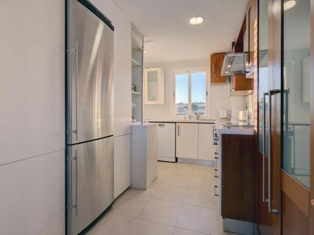 5 quarto Penthouse para venda em Marbella com piscina garagem - 860 000 € (Ref: 9654502)