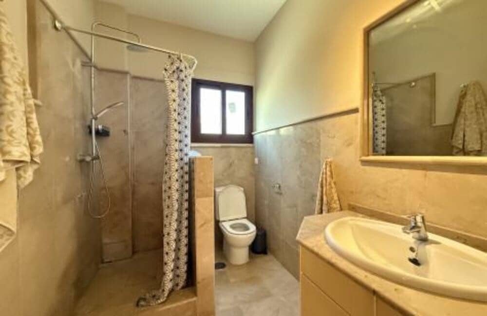 4 sypialnia Willa na sprzedaż w Guadalmina z basenem garażem - 1 650 000 € (Ref: 9654503)