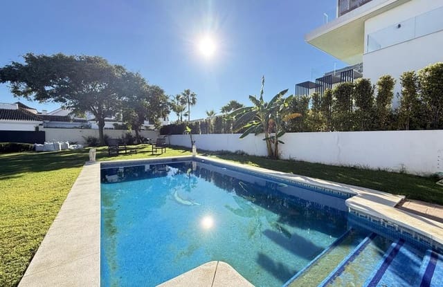 4 slaapkamer Villa te koop in Guadalmina Baja, Marbella met zwembad garage - € 1.650.000 (Ref: 9654503)