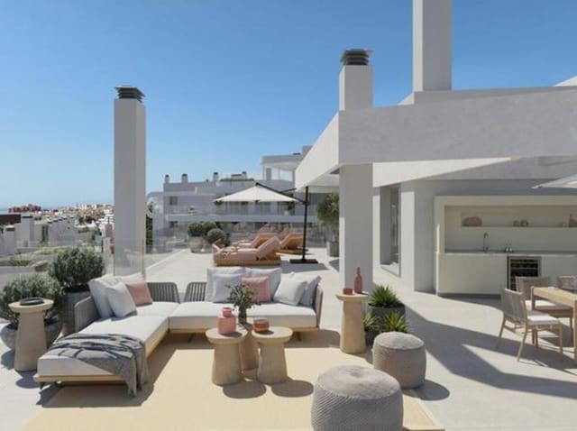 4 sypialnia Dom na sprzedaż w Centro, Estepona z basenem garażem - 730 000 € (Ref: 9654504)