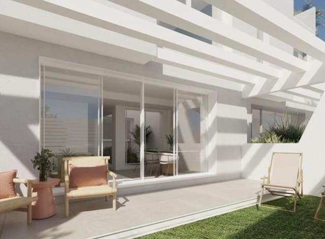 4 sypialnia Dom na sprzedaż w Centro, Estepona z basenem garażem - 730 000 € (Ref: 9654504)
