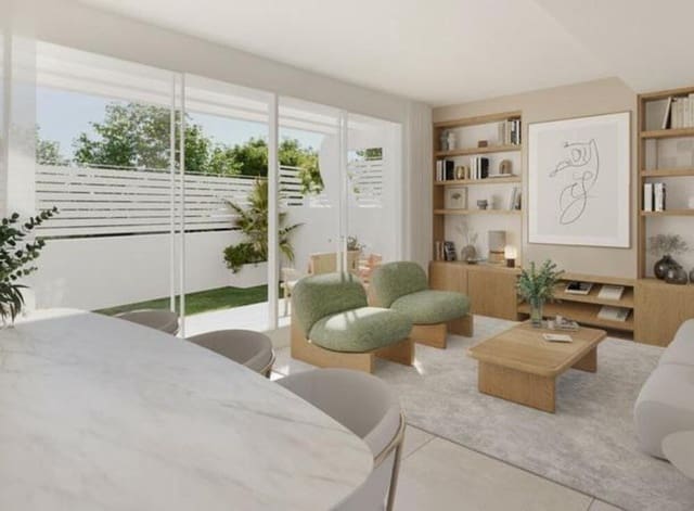 4 sypialnia Dom na sprzedaż w Centro, Estepona z basenem garażem - 730 000 € (Ref: 9654504)
