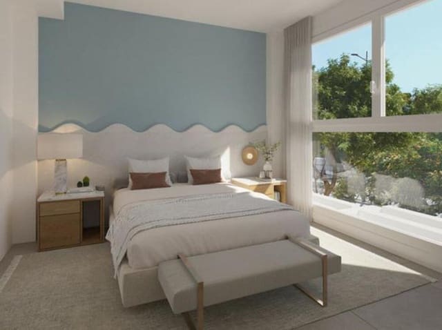 4 sypialnia Dom na sprzedaż w Centro, Estepona z basenem garażem - 730 000 € (Ref: 9654504)