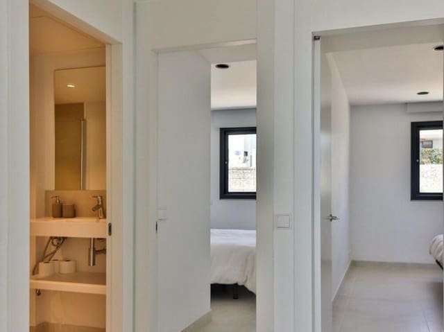 3 soveværelse Penthouse til salg i El Higuerón, Fuengirola med swimmingpool garage - € 1.195.000 (Ref: 9654505)