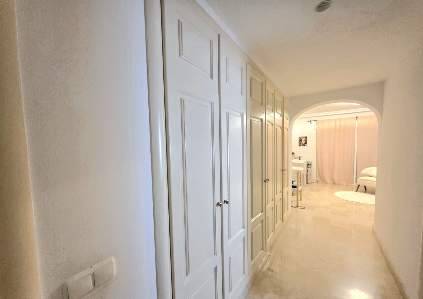 Apartamento de 2 habitaciones en Marbella en alquiler con garaje - 3.000 € (Ref: 9654507)