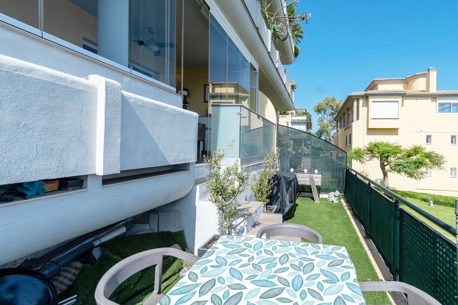 3 Zimmer Apartment zu vermieten in Marbella mit Pool Garage - 2.950 € (Ref: 9658139)