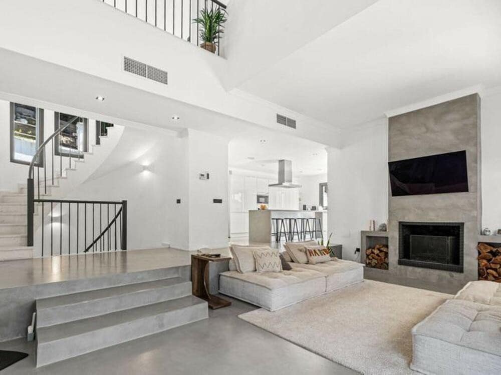 5 sypialnia Willa na sprzedaż w Estepona z basenem garażem - 995 000 € (Ref: 9658140)